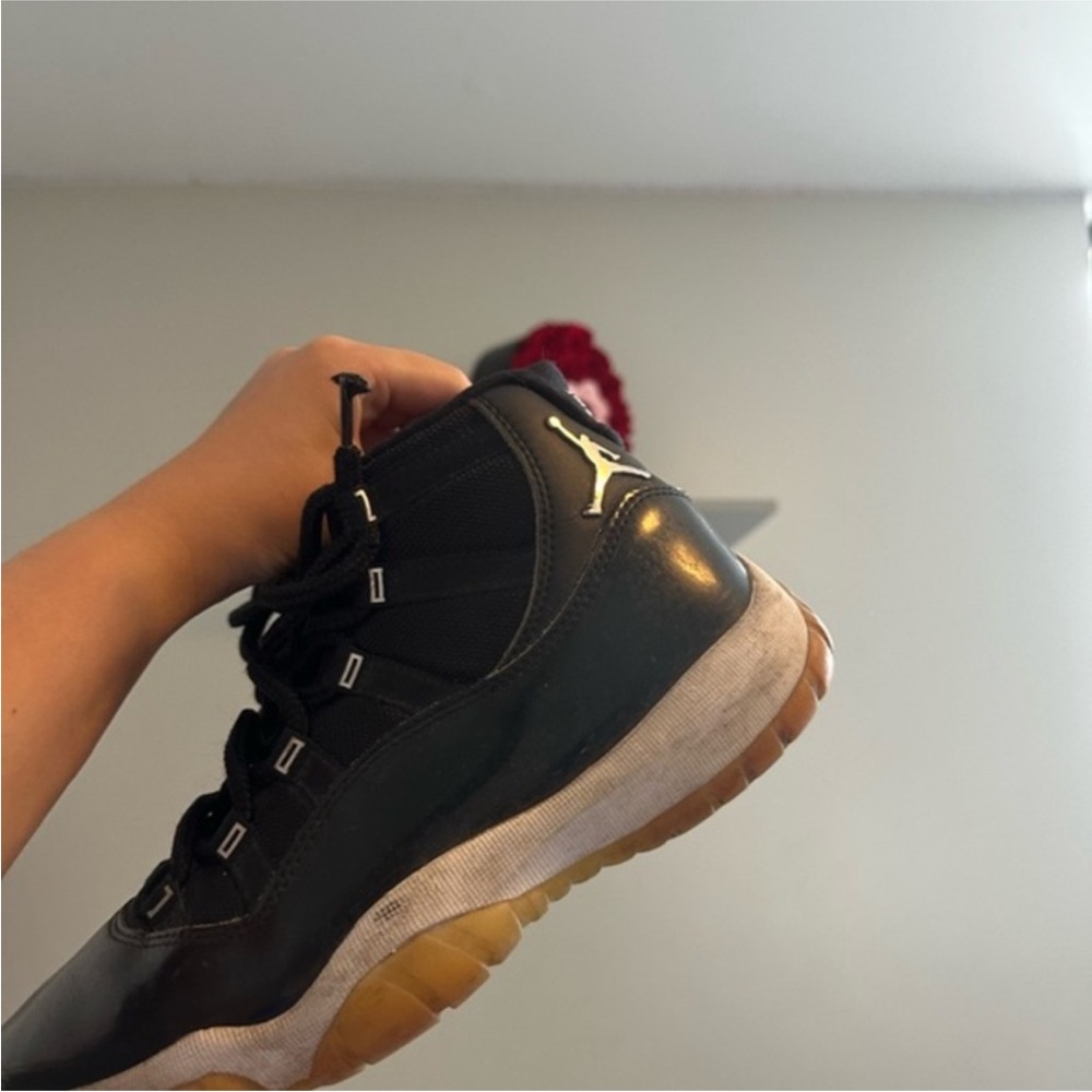 Jordan 11 Julibees